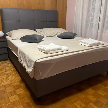 Gostinjska kuća Ado *