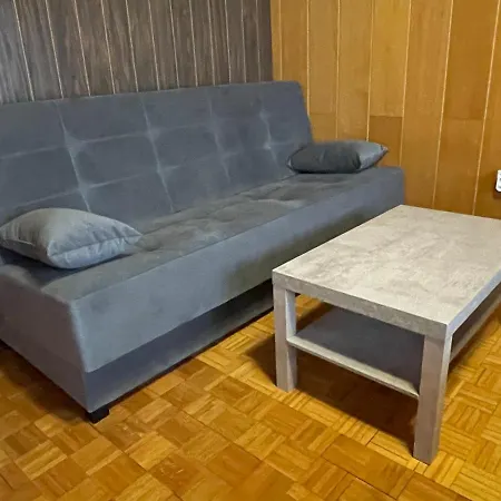 Gostinjska kuća Ado *